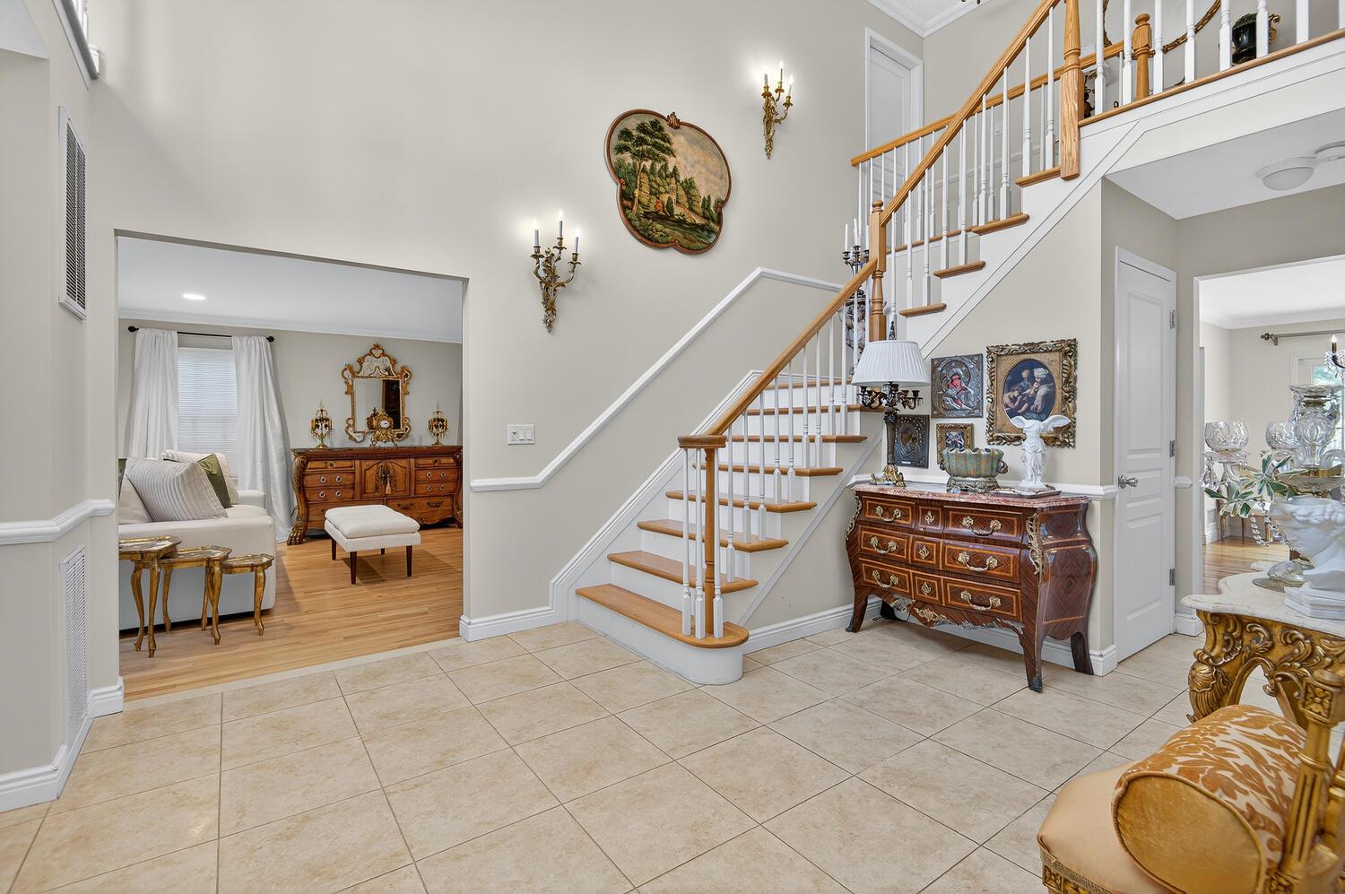 2 Gail Terrace, Glen Cove, NY 11542