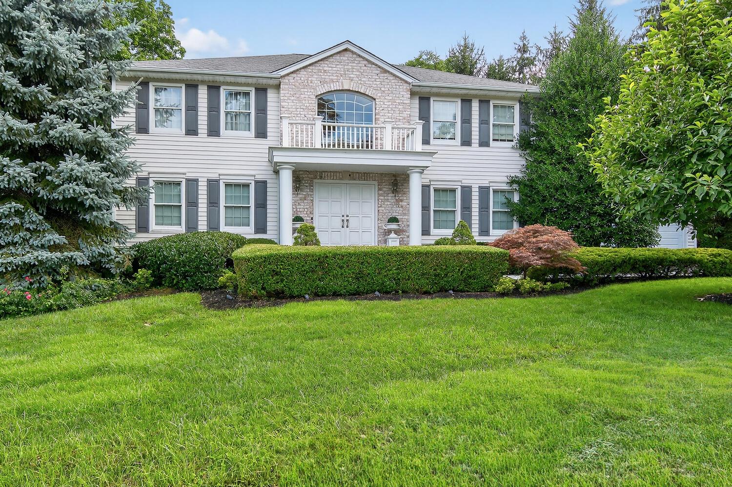 2 Gail Terrace, Glen Cove, NY 11542