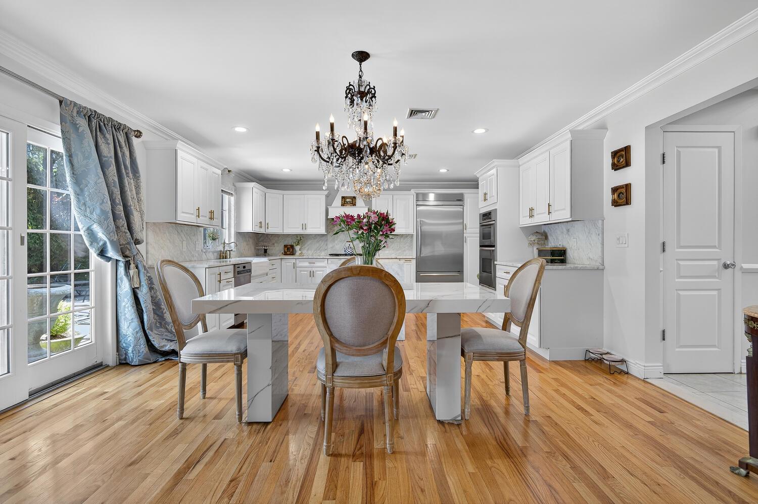 2 Gail Terrace, Glen Cove, NY 11542