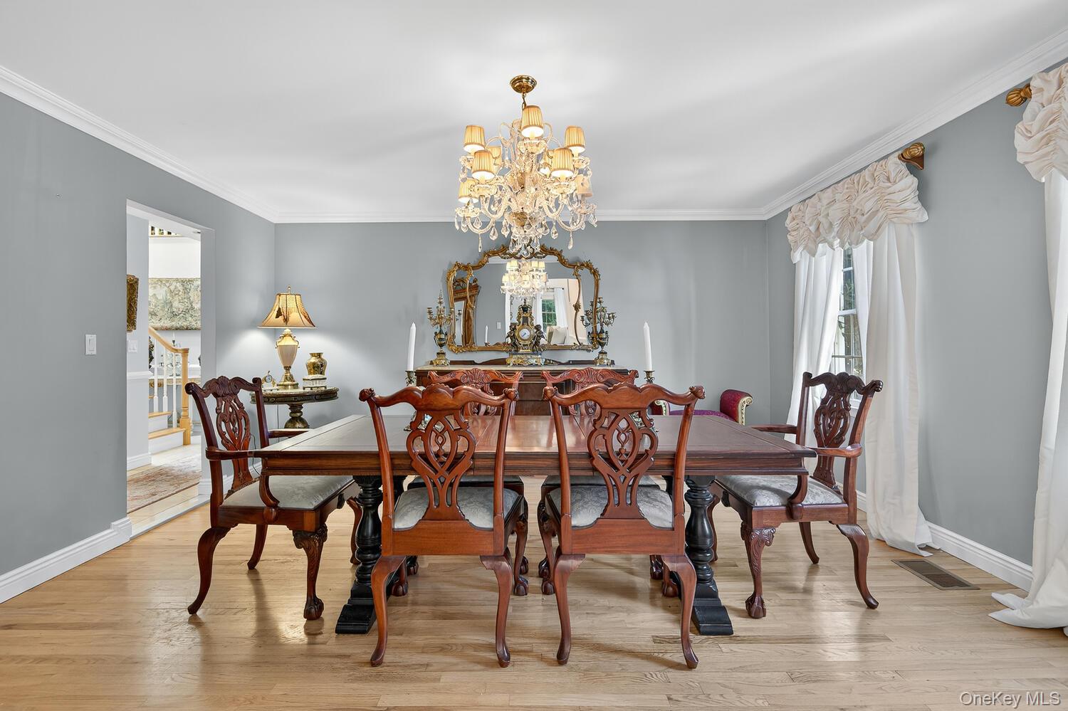 2 Gail Terrace, Glen Cove, NY 11542