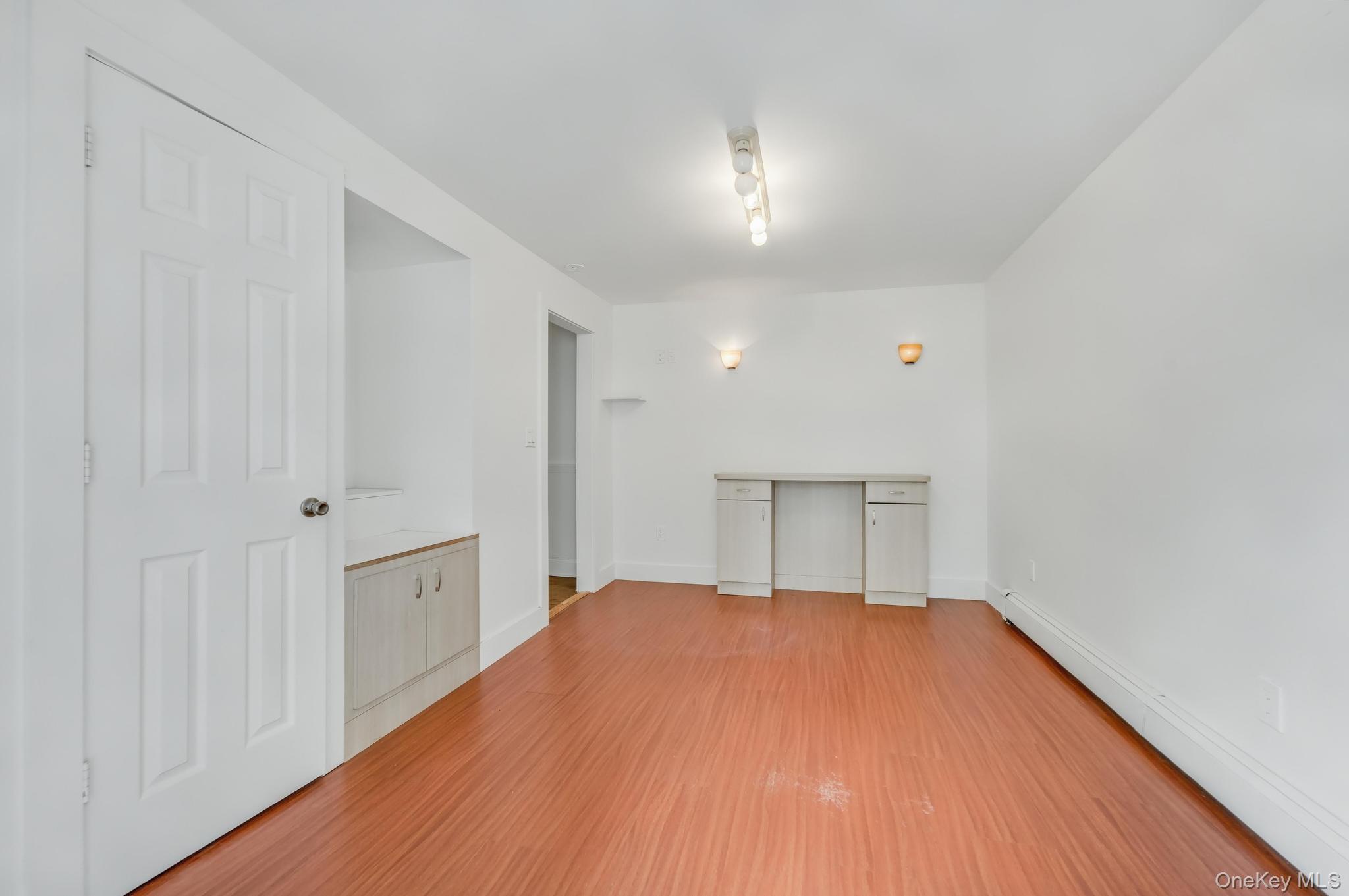 11 Rhoda Avenue, Smithtown, NY 11787