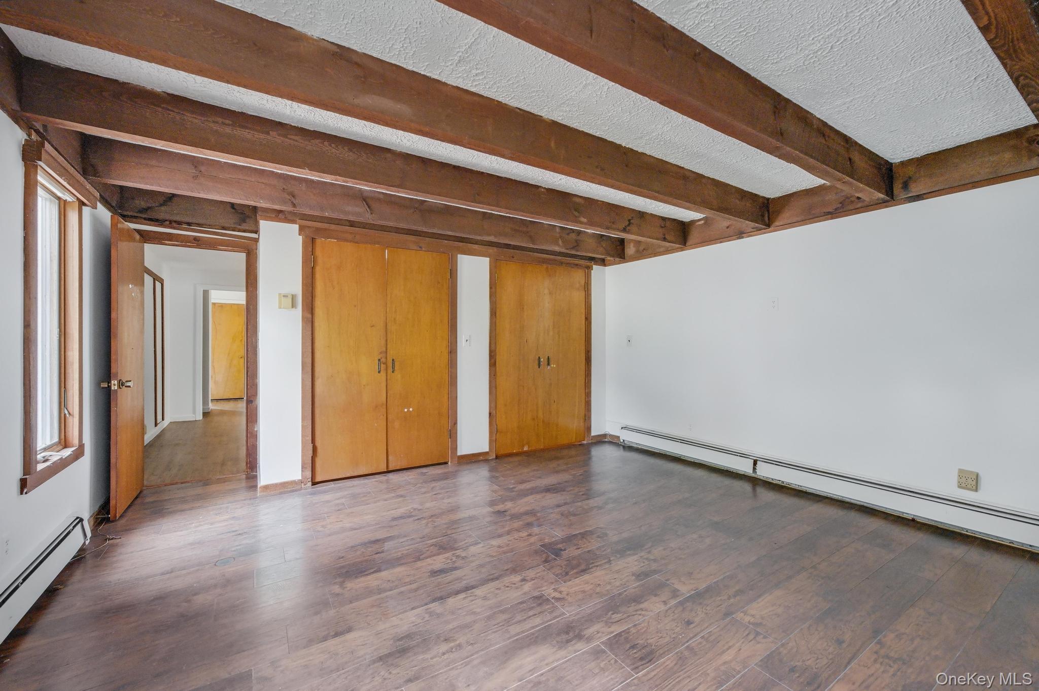 11 Rhoda Avenue, Smithtown, NY 11787