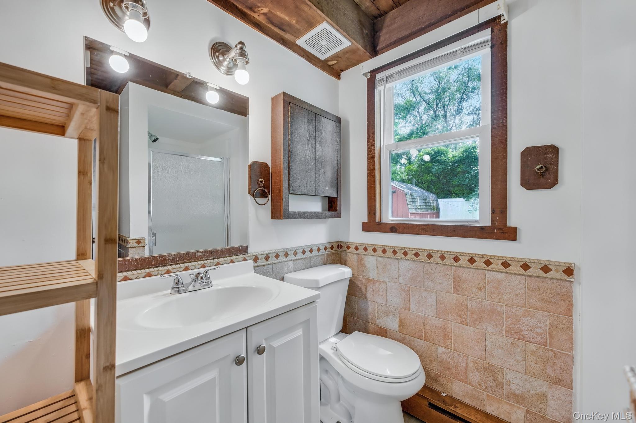 11 Rhoda Avenue, Smithtown, NY 11787