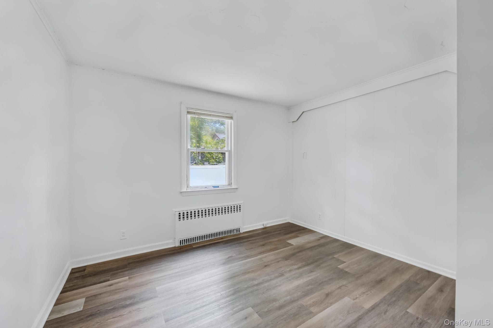 11 Rhoda Avenue, Smithtown, NY 11787