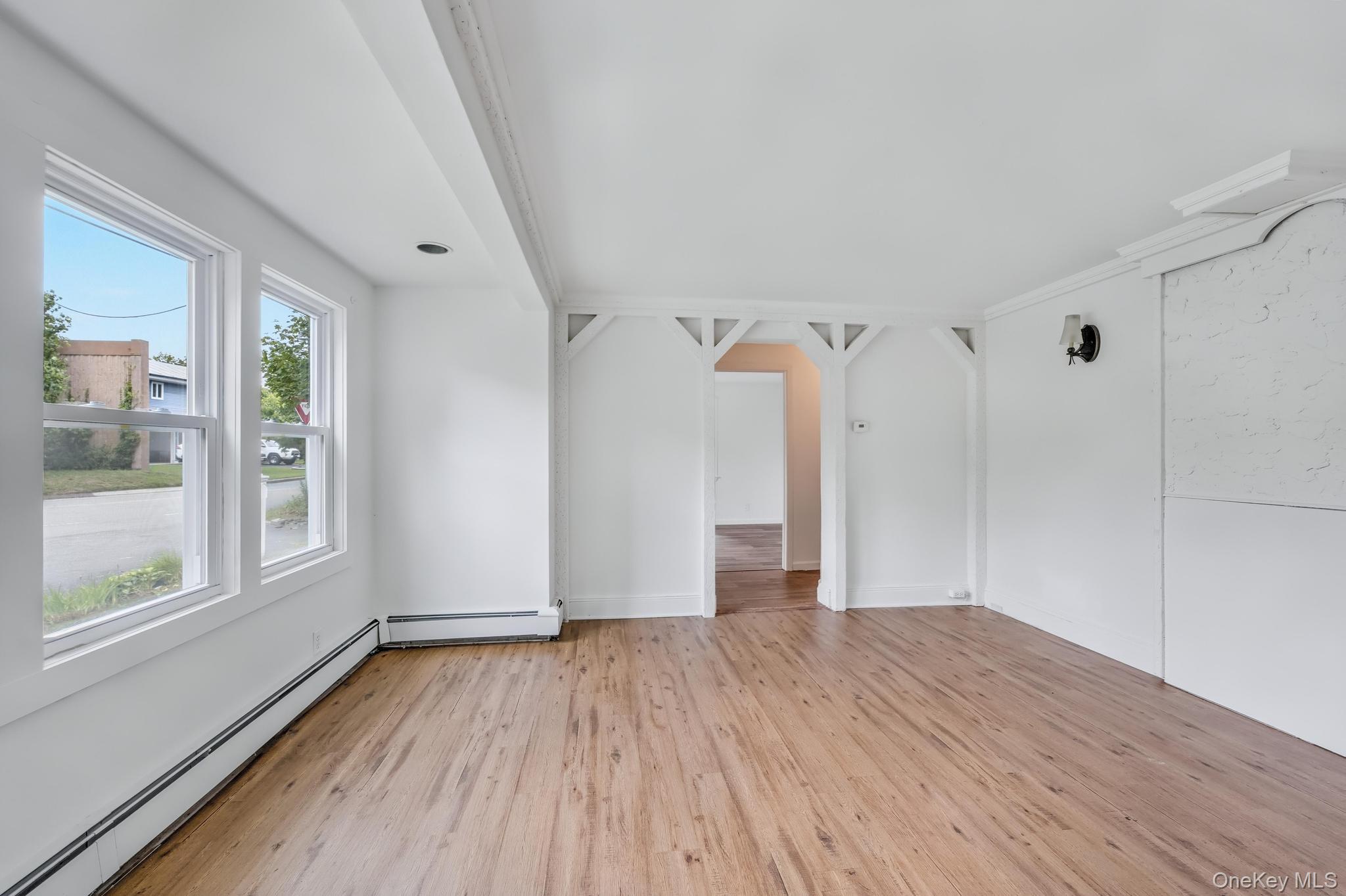 11 Rhoda Avenue, Smithtown, NY 11787