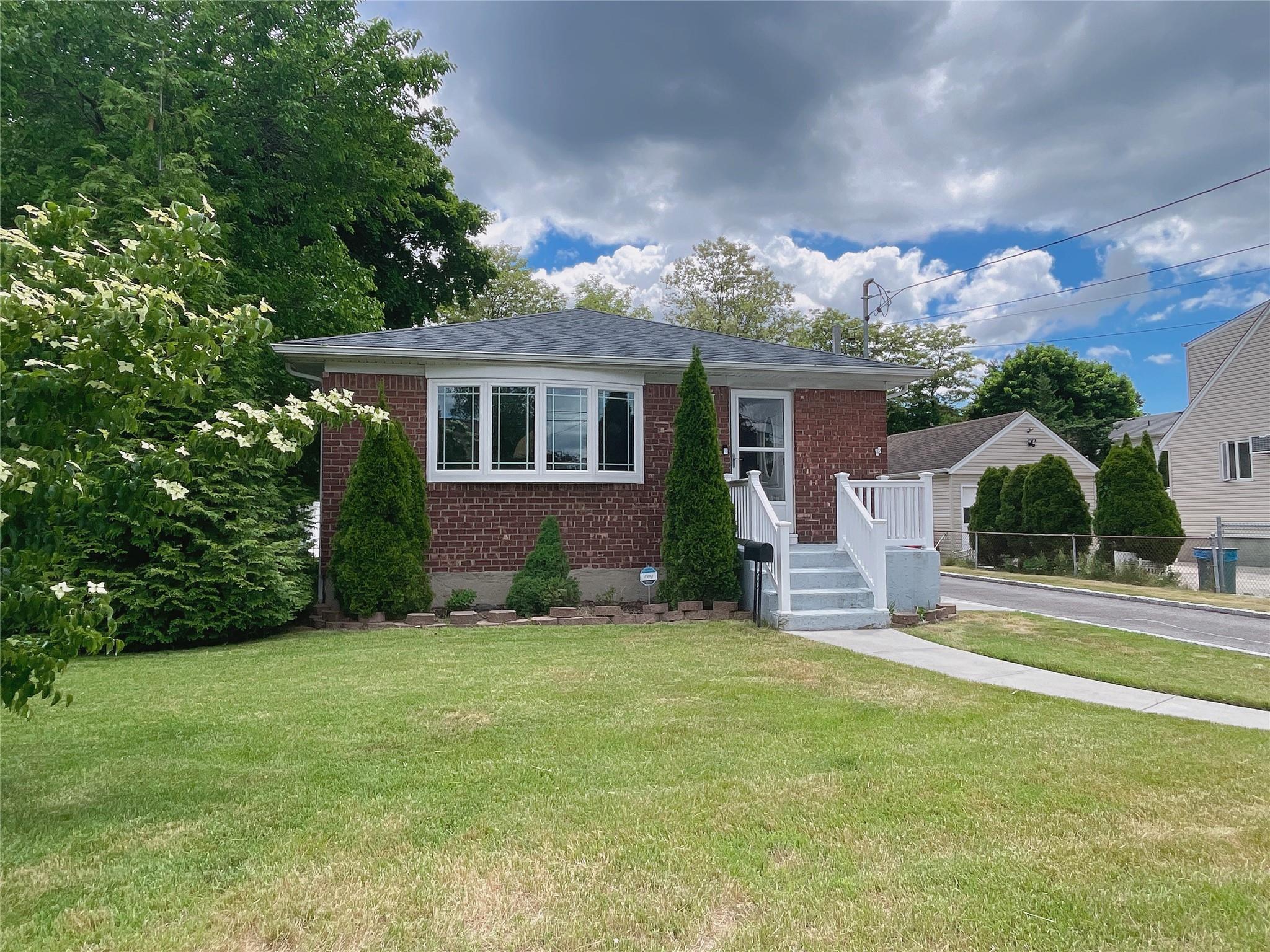 1253 Raymond road Raymond Road, North Bellmore, NY 11710