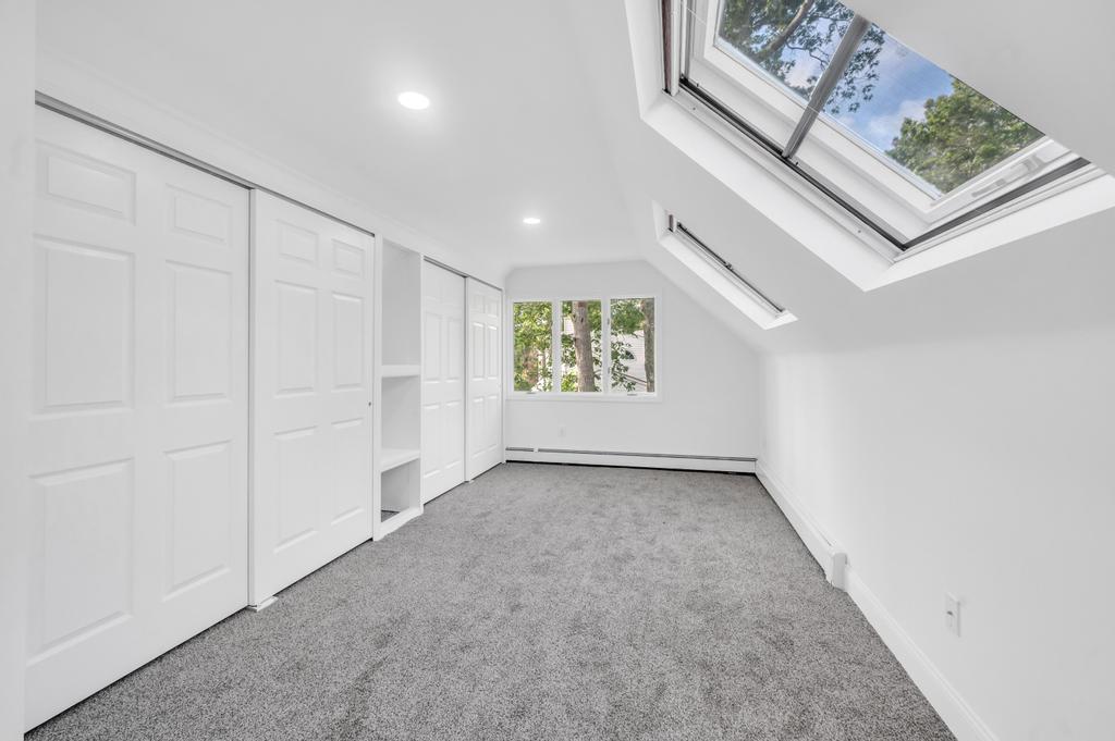 9 Wakefield Avenue, Coram, NY 11727