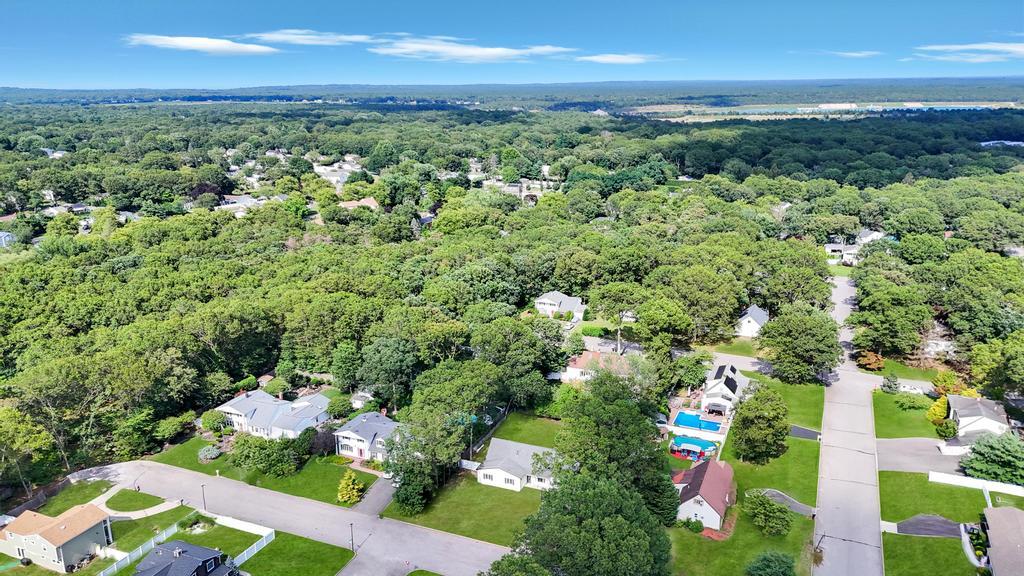 9 Wakefield Avenue, Coram, NY 11727