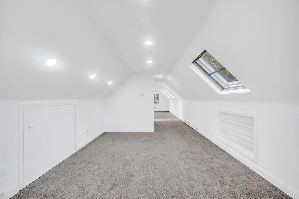 9 Wakefield Avenue, Coram, NY 11727