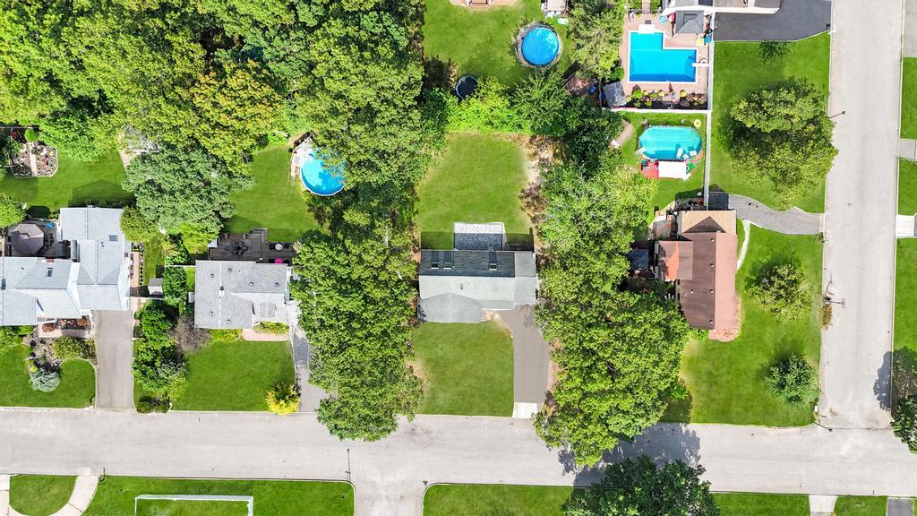 9 Wakefield Avenue, Coram, NY 11727