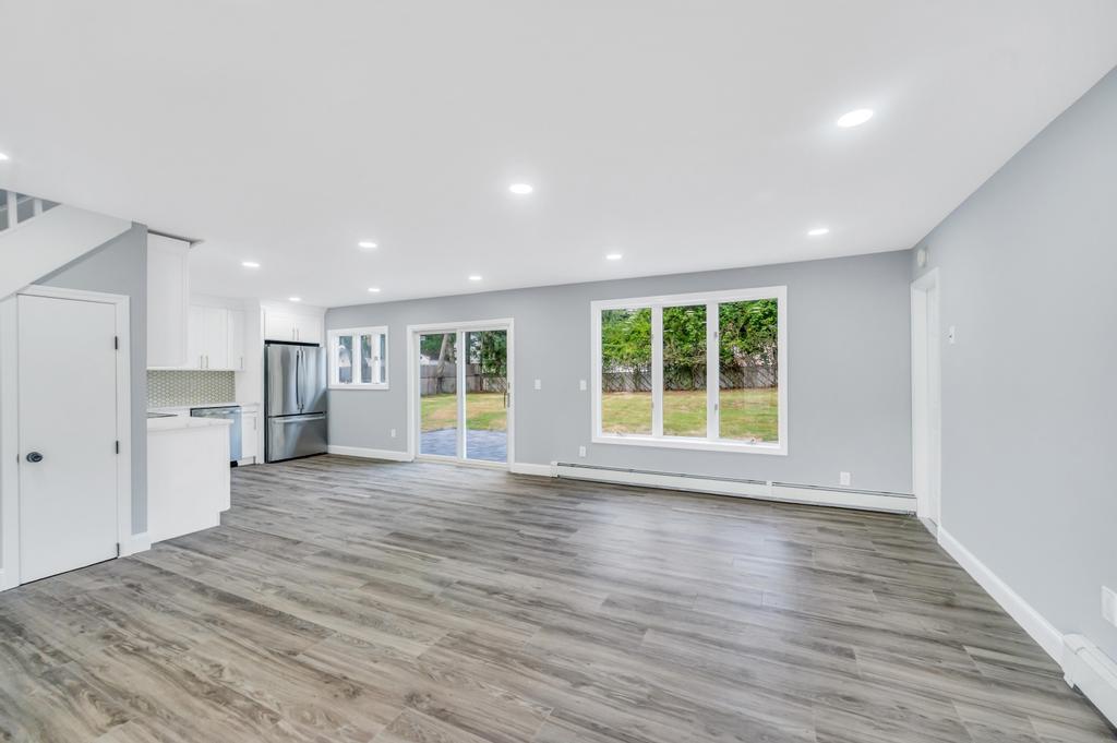 9 Wakefield Avenue, Coram, NY 11727