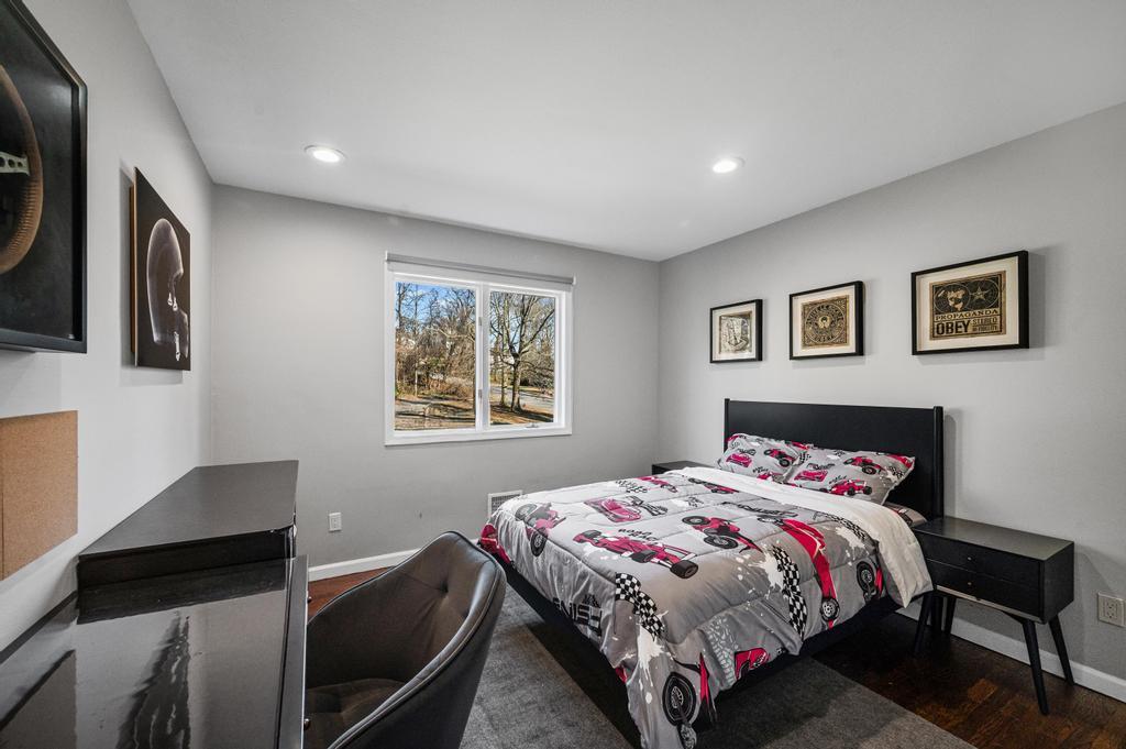 110 Peach Drive, East Hills, NY 11576