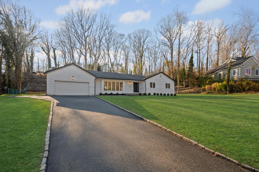 110 Peach Drive, East Hills, NY 11576