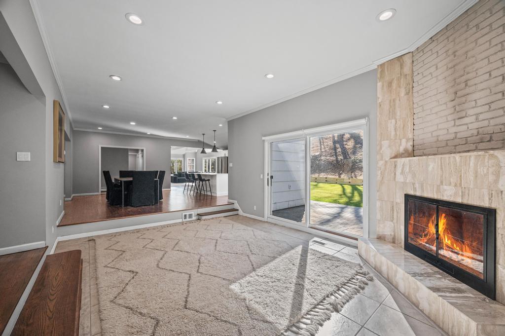 110 Peach Drive, East Hills, NY 11576