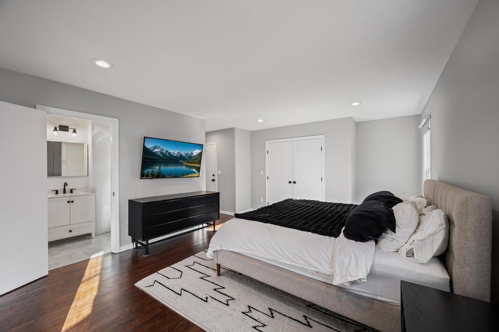 110 Peach Drive, East Hills, NY 11576