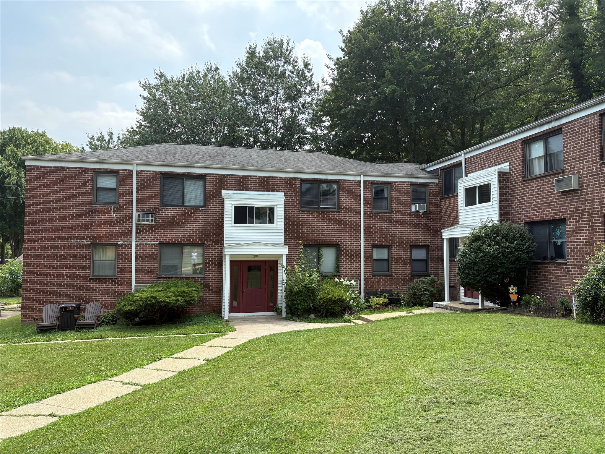 31 LAWRENCE # D, White Plains, NY 10603