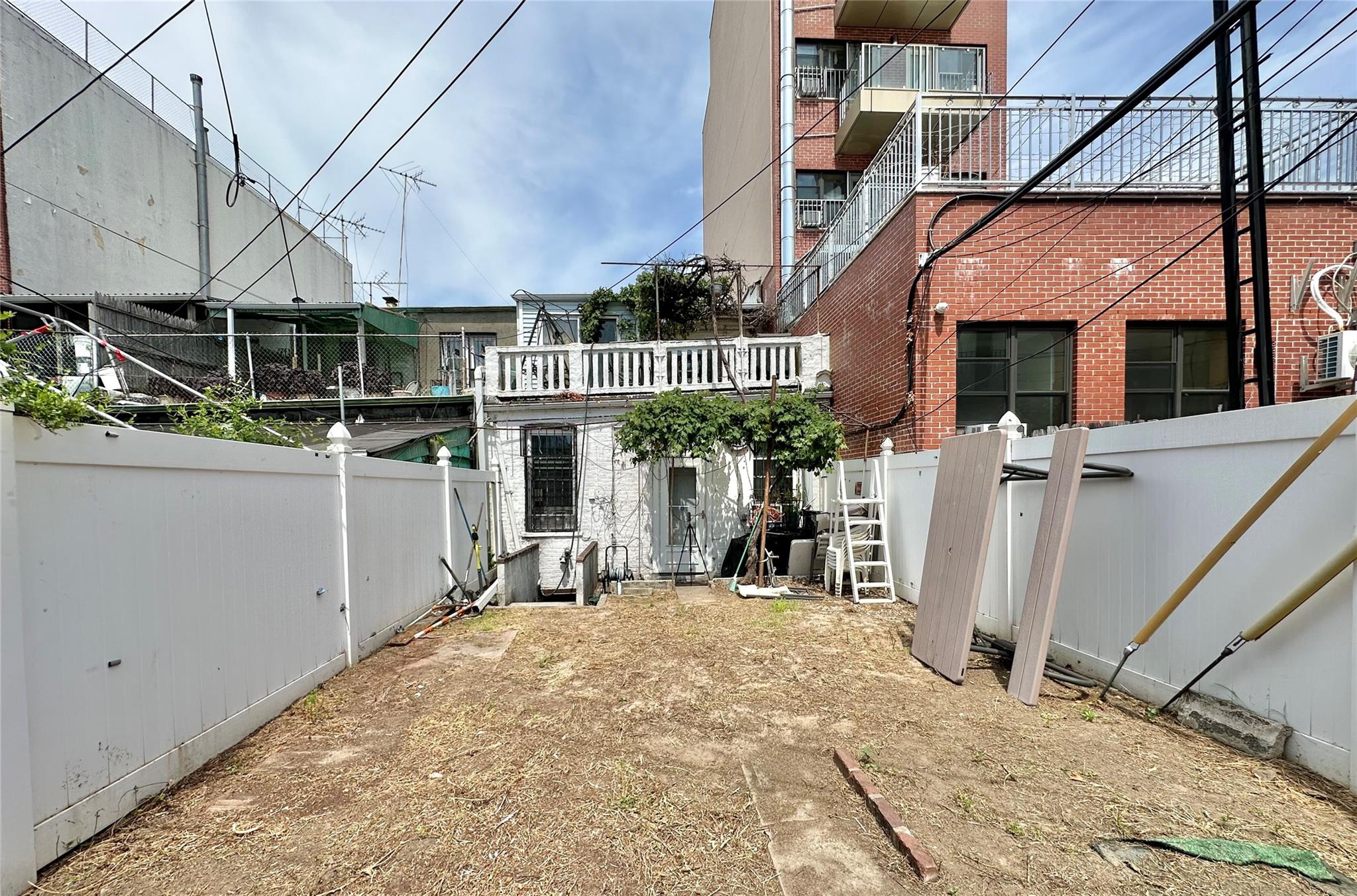 4613 7th Avenue, Brooklyn, NY 11220