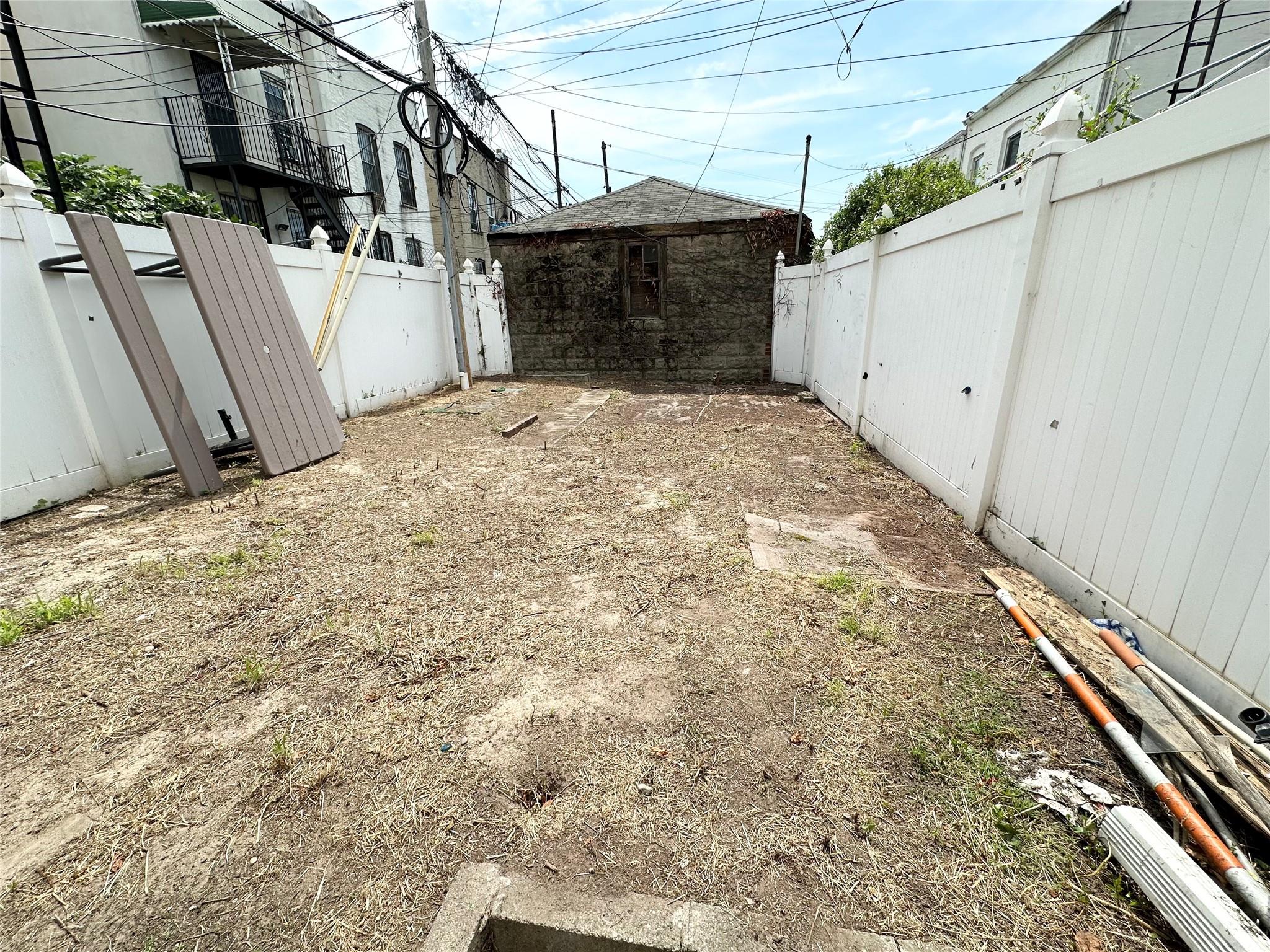 4613 7th Avenue, Brooklyn, NY 11220