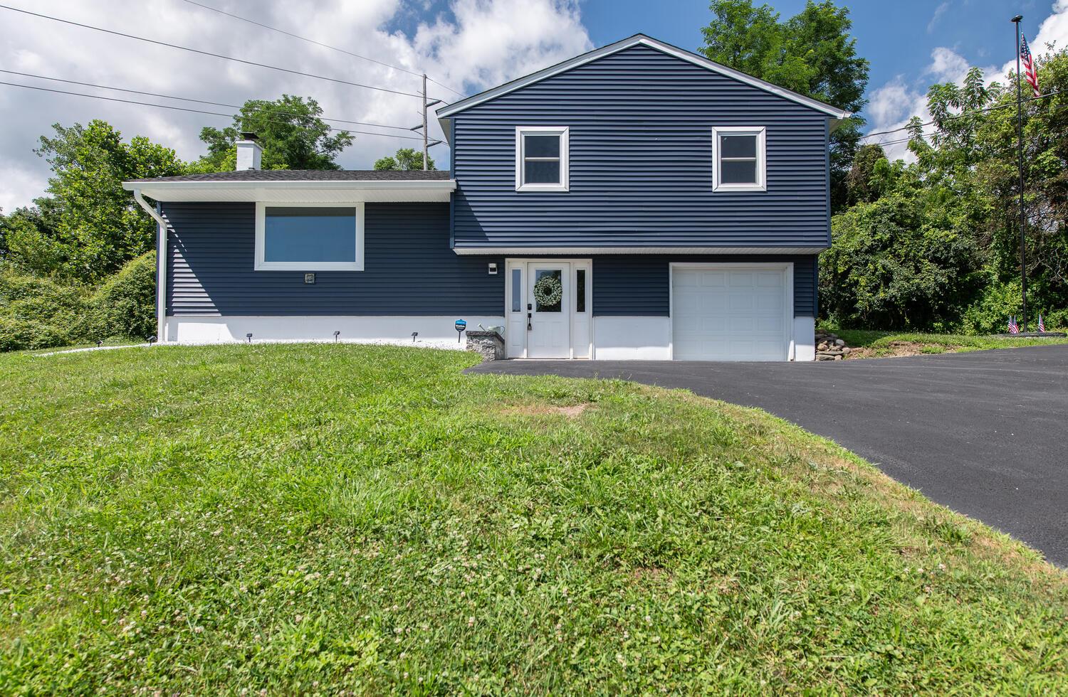25 Nob Circle, Newburgh, NY 12550