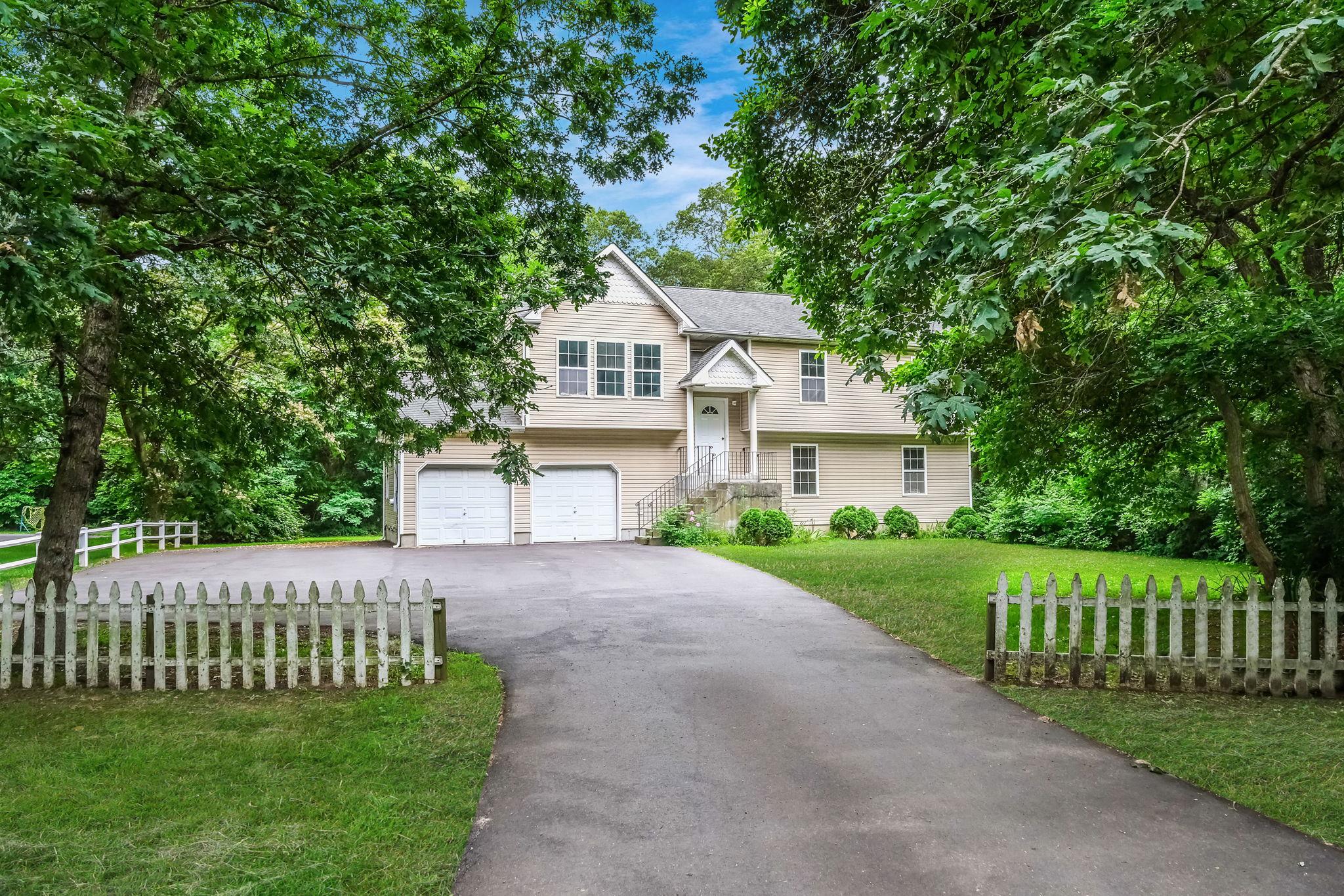 627 Blue Point Road, Holtsville, NY 11742