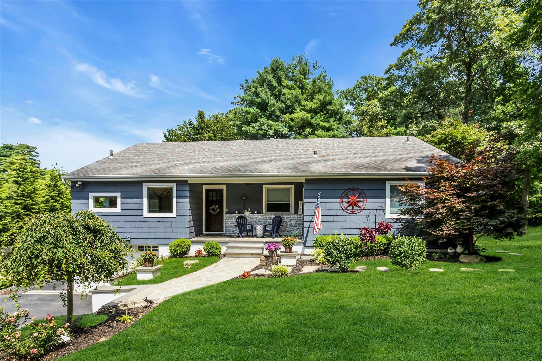870 Heights Place, Oyster Bay, NY 11771