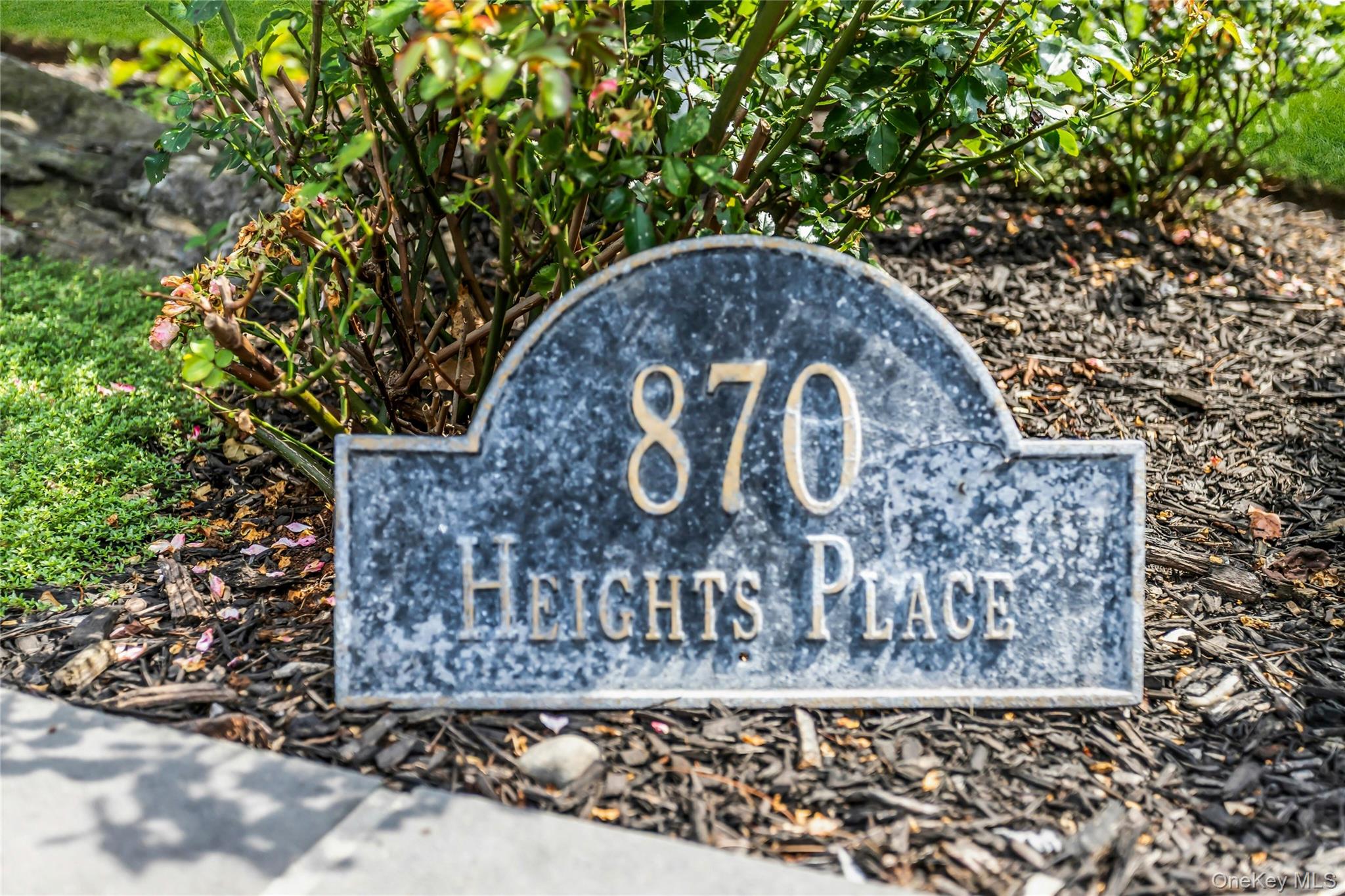 870 Heights Place, Oyster Bay, NY 11771