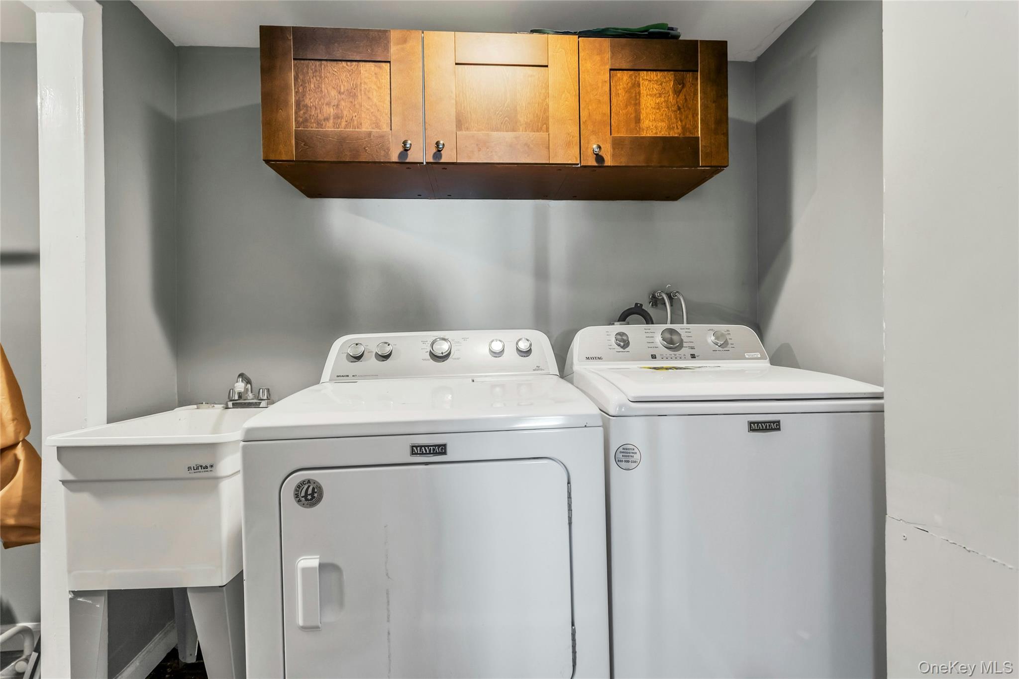 870 Heights Place, Oyster Bay, NY 11771