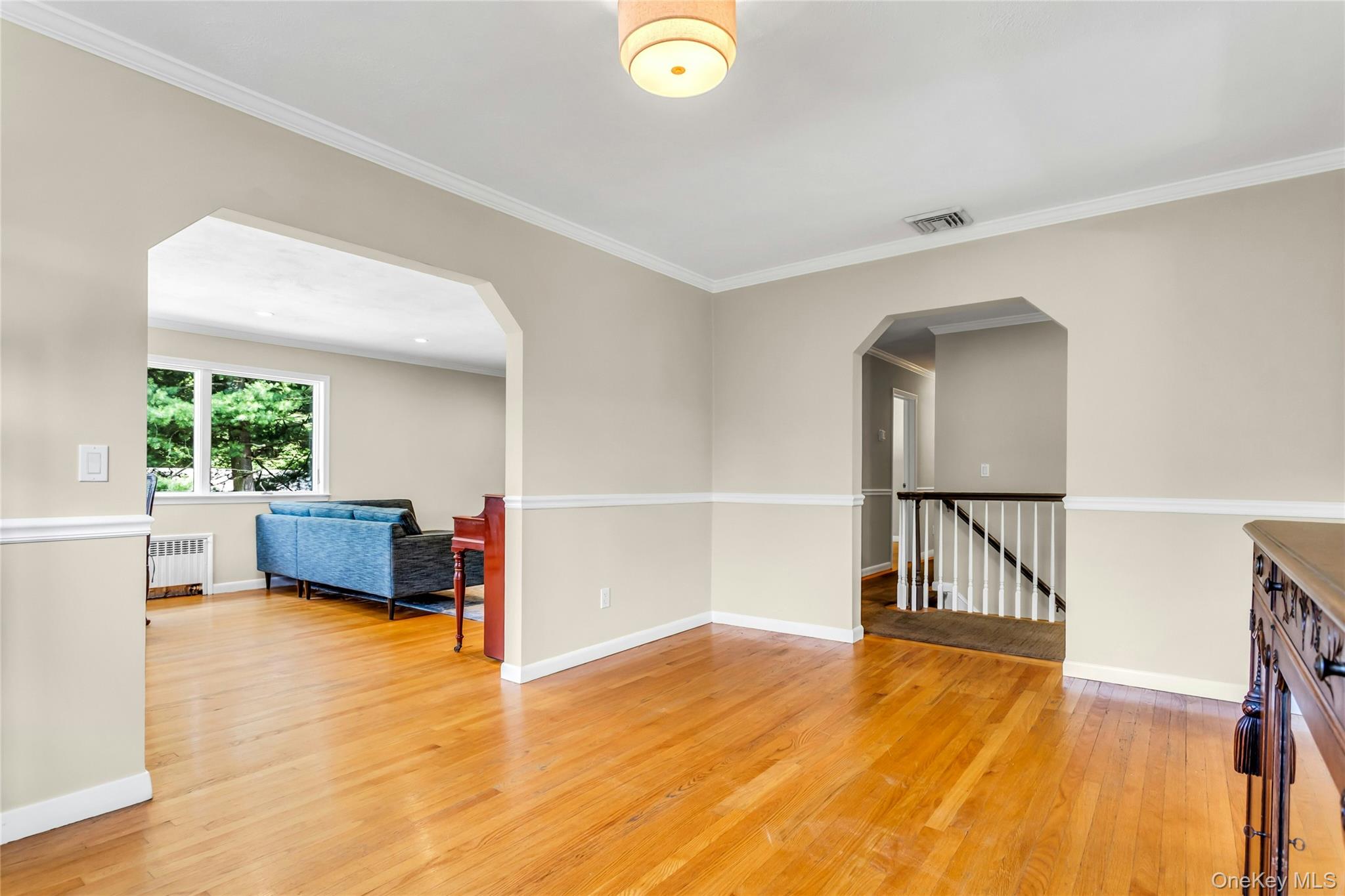 870 Heights Place, Oyster Bay, NY 11771