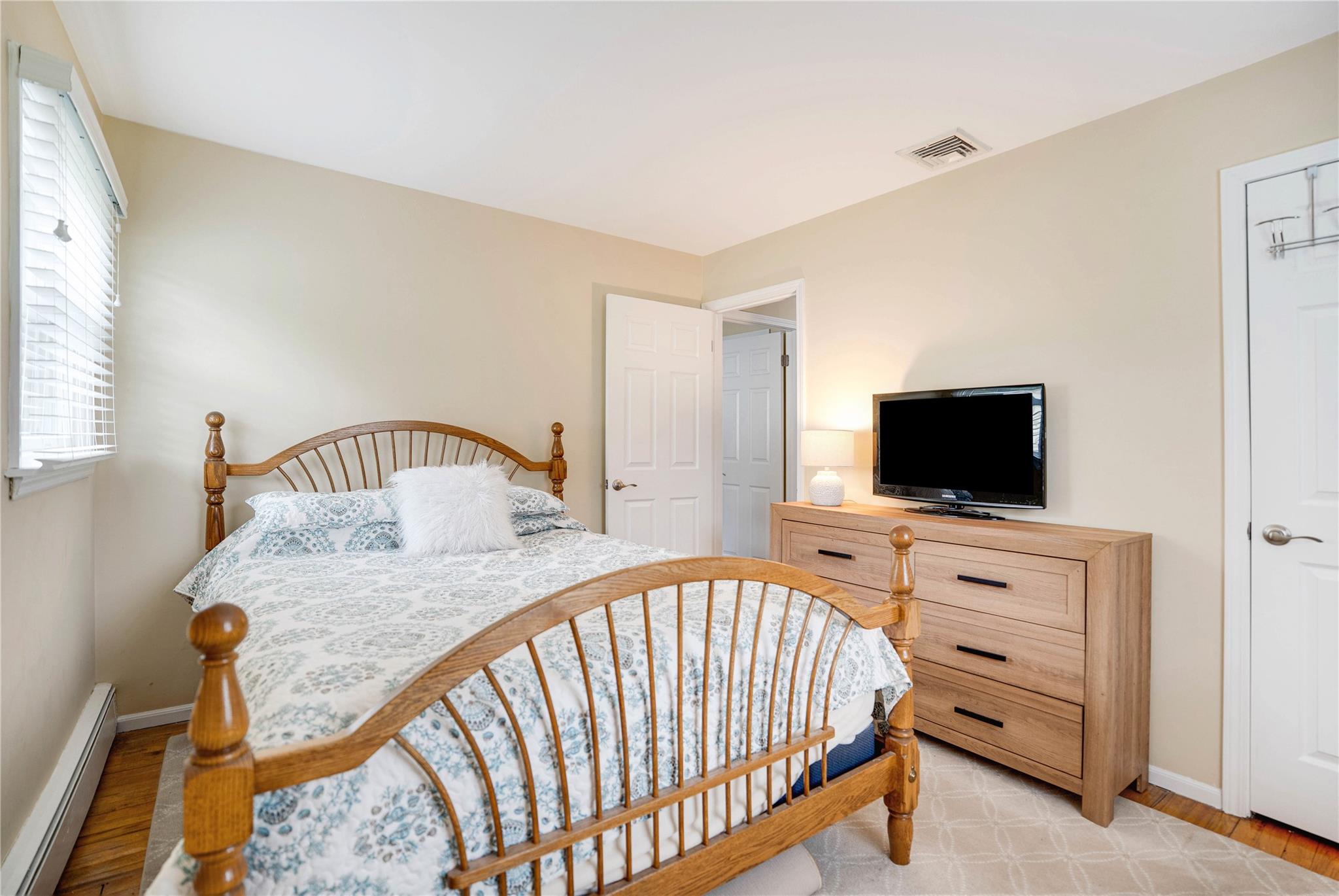 7 Russell Road, Hampton Bays, NY 11946