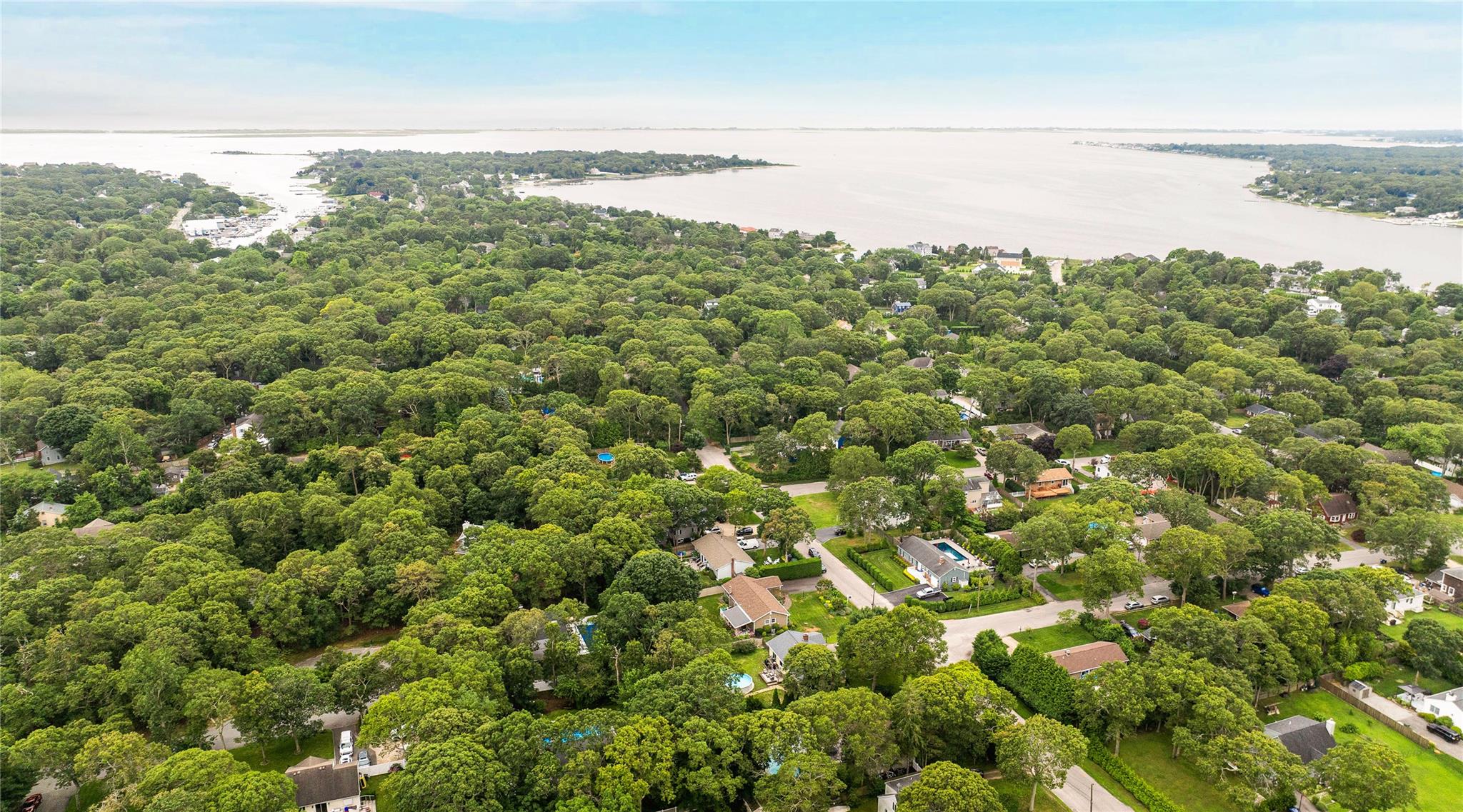 7 Russell Road, Hampton Bays, NY 11946