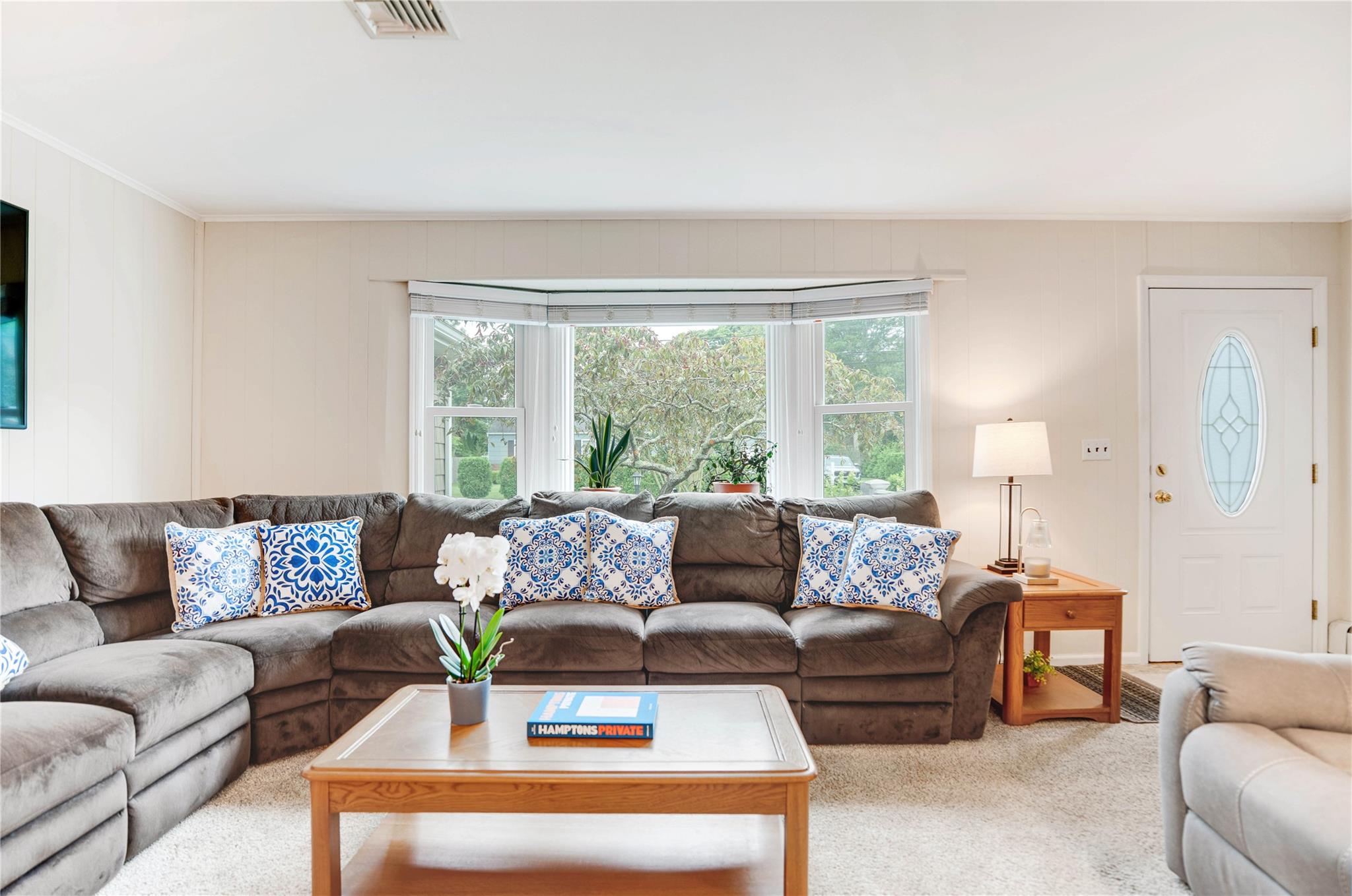 7 Russell Road, Hampton Bays, NY 11946