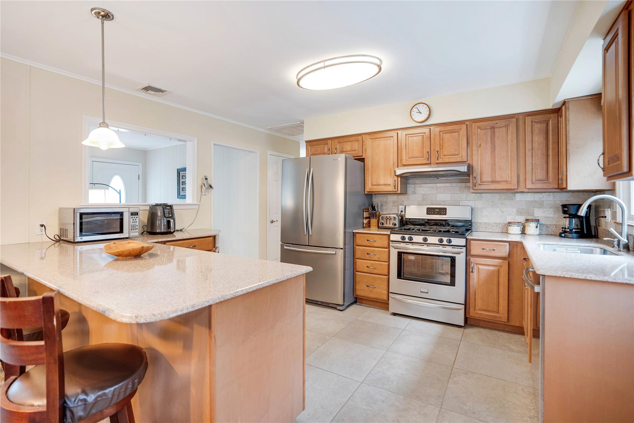 7 Russell Road, Hampton Bays, NY 11946