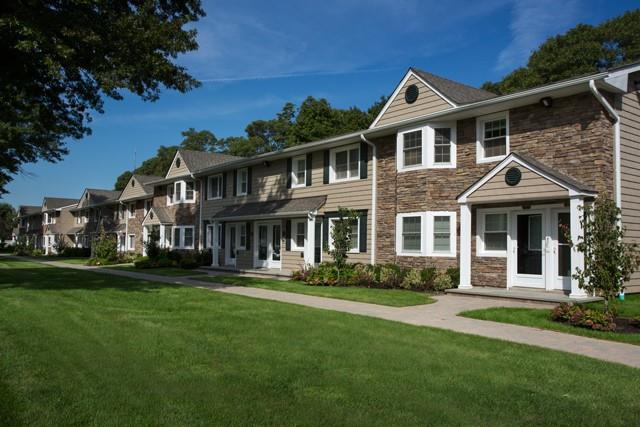 421 Tudor Lane # 421, Middle Island, NY 11953