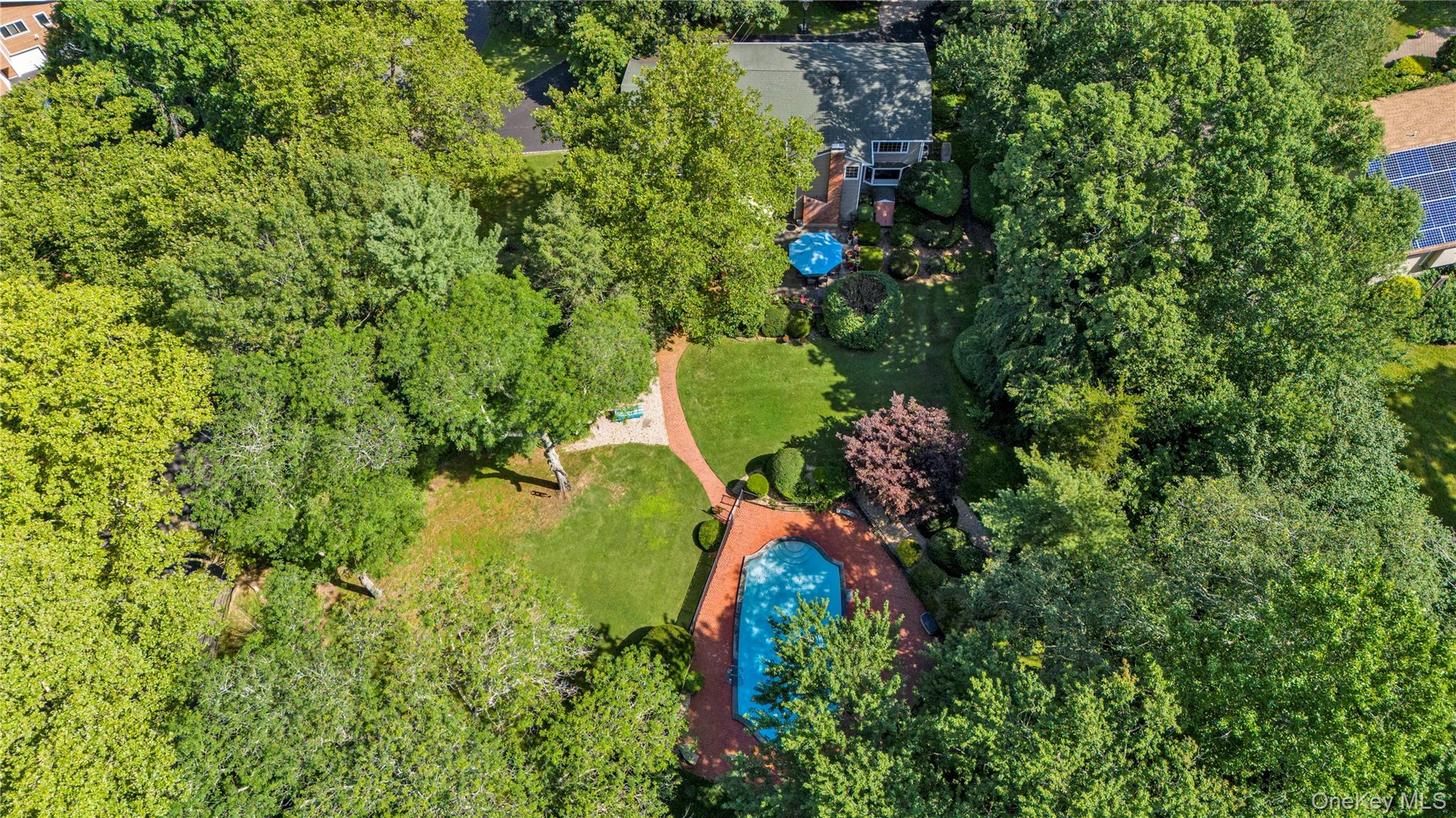 8 Lisa Drive, Dix Hills, NY 11746