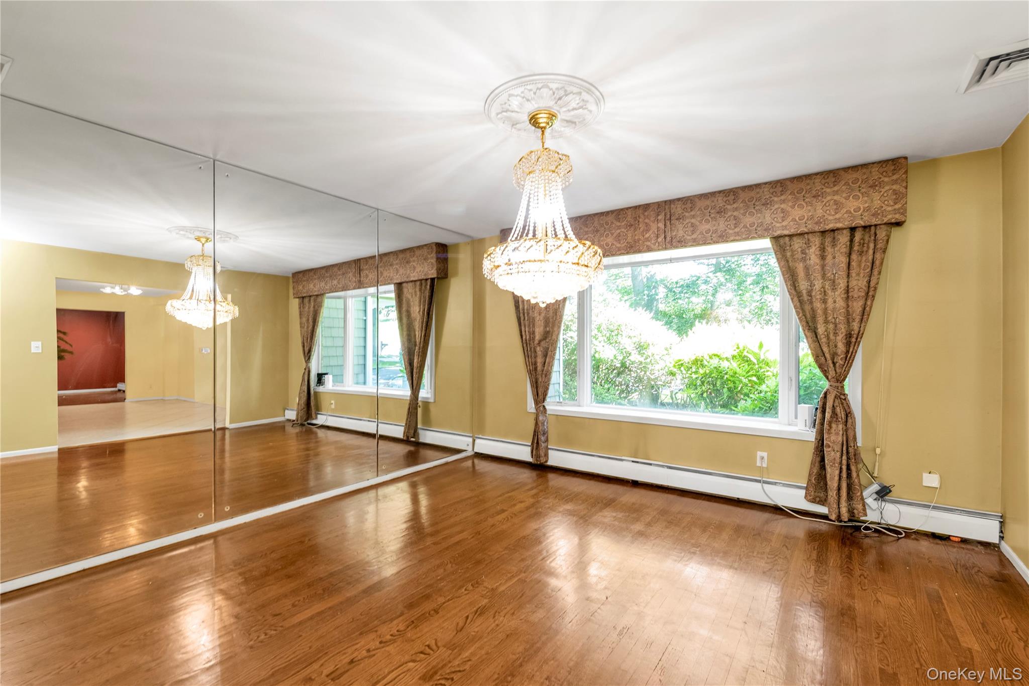 8 Lisa Drive, Dix Hills, NY 11746