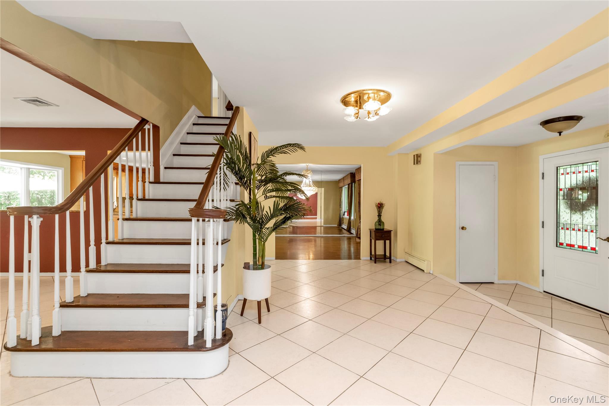 8 Lisa Drive, Dix Hills, NY 11746