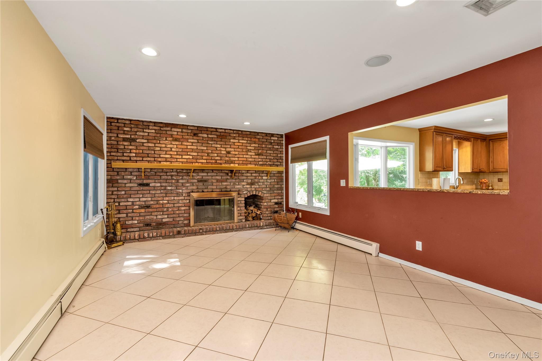 8 Lisa Drive, Dix Hills, NY 11746