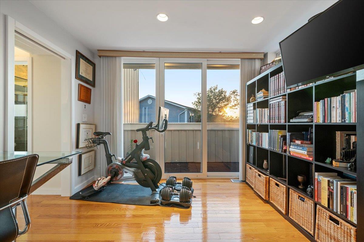 45 Shore Drive S, Copiague, NY 11726