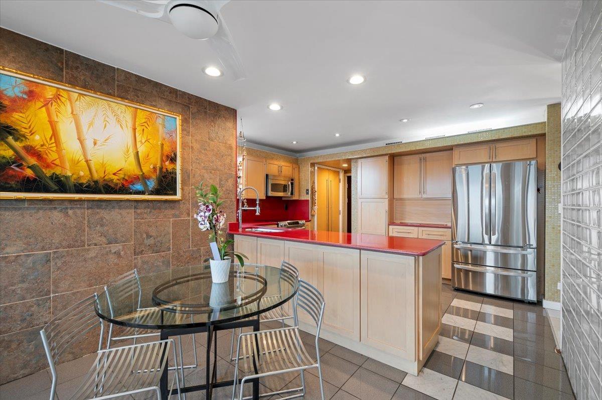 45 Shore Drive S, Copiague, NY 11726