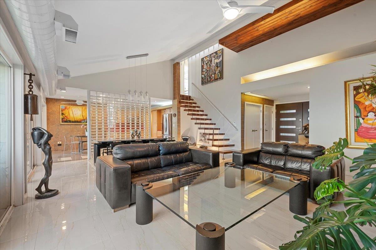 45 Shore Drive S, Copiague, NY 11726