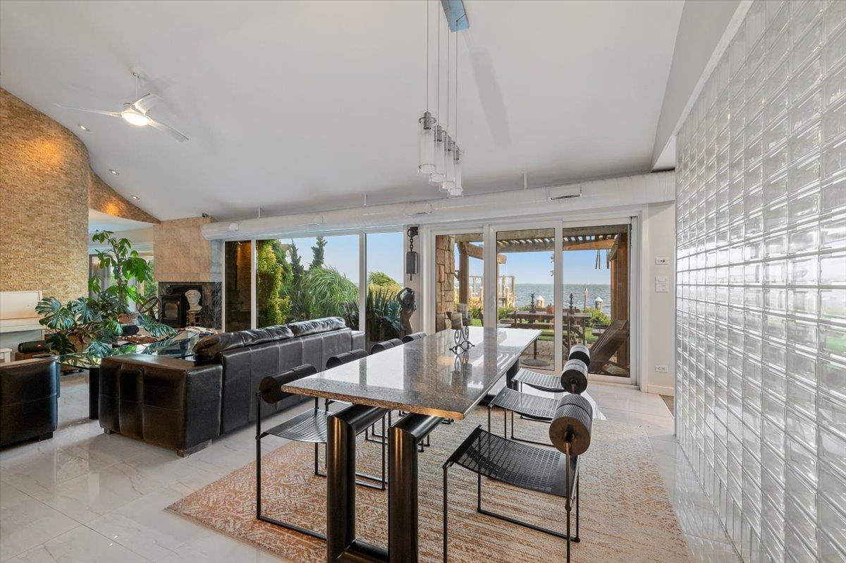 45 Shore Drive S, Copiague, NY 11726