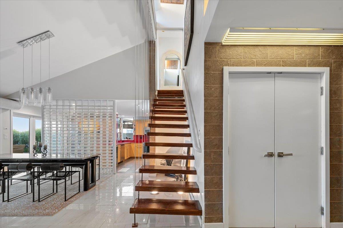 45 Shore Drive S, Copiague, NY 11726