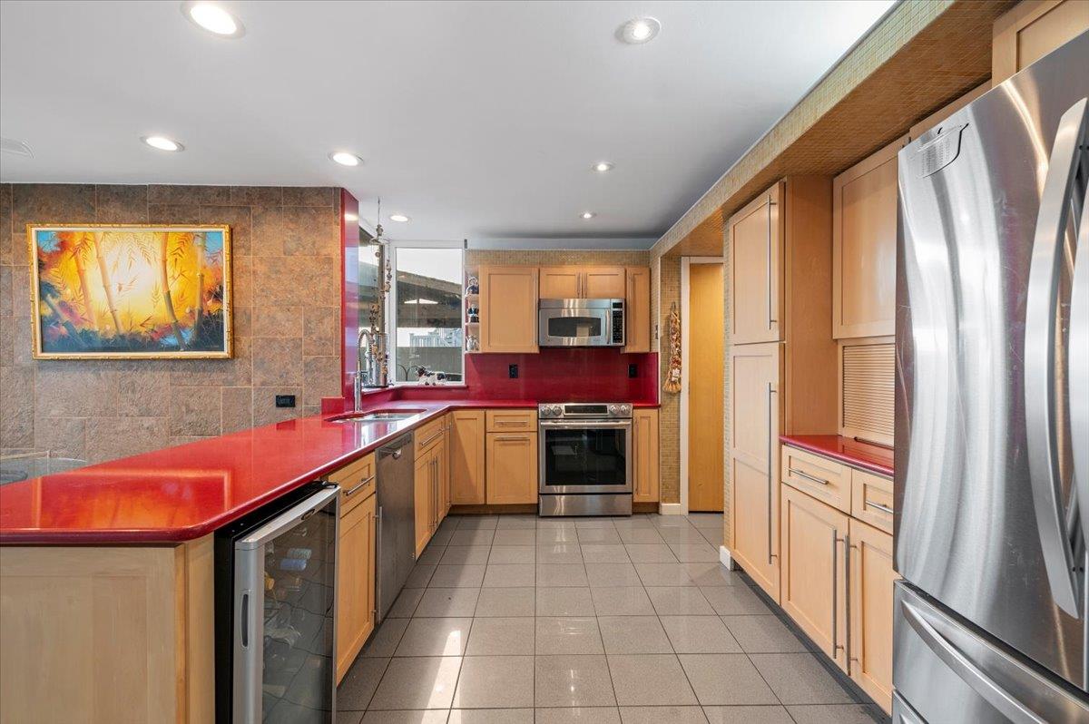 45 Shore Drive S, Copiague, NY 11726