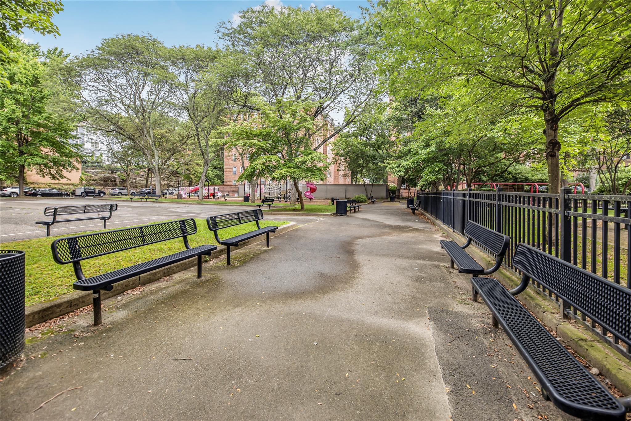 1 Vincent # 4E, Bronxville, NY 10708