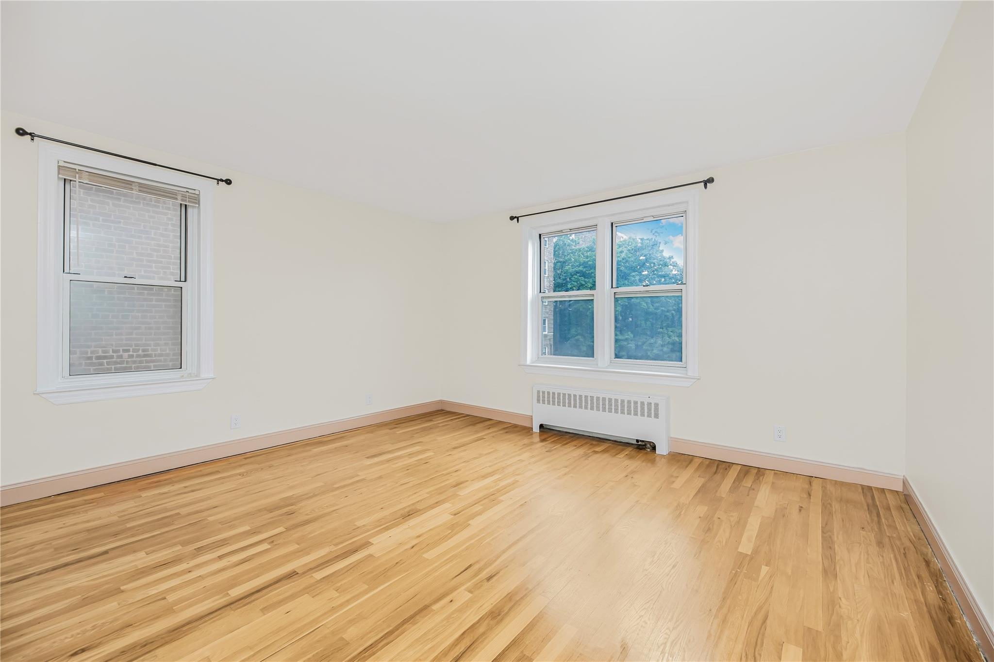 1 Vincent # 4E, Bronxville, NY 10708