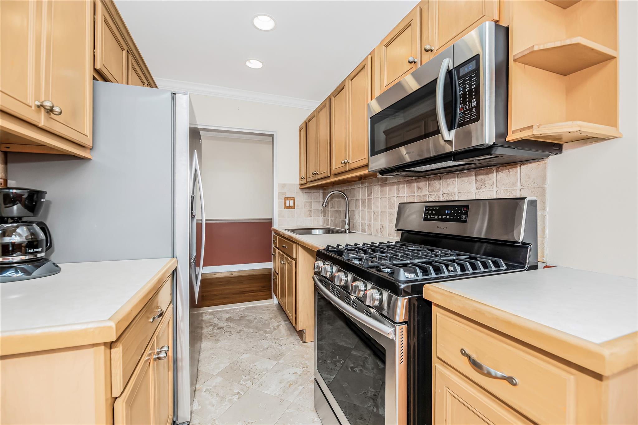 1 Vincent # 4E, Bronxville, NY 10708