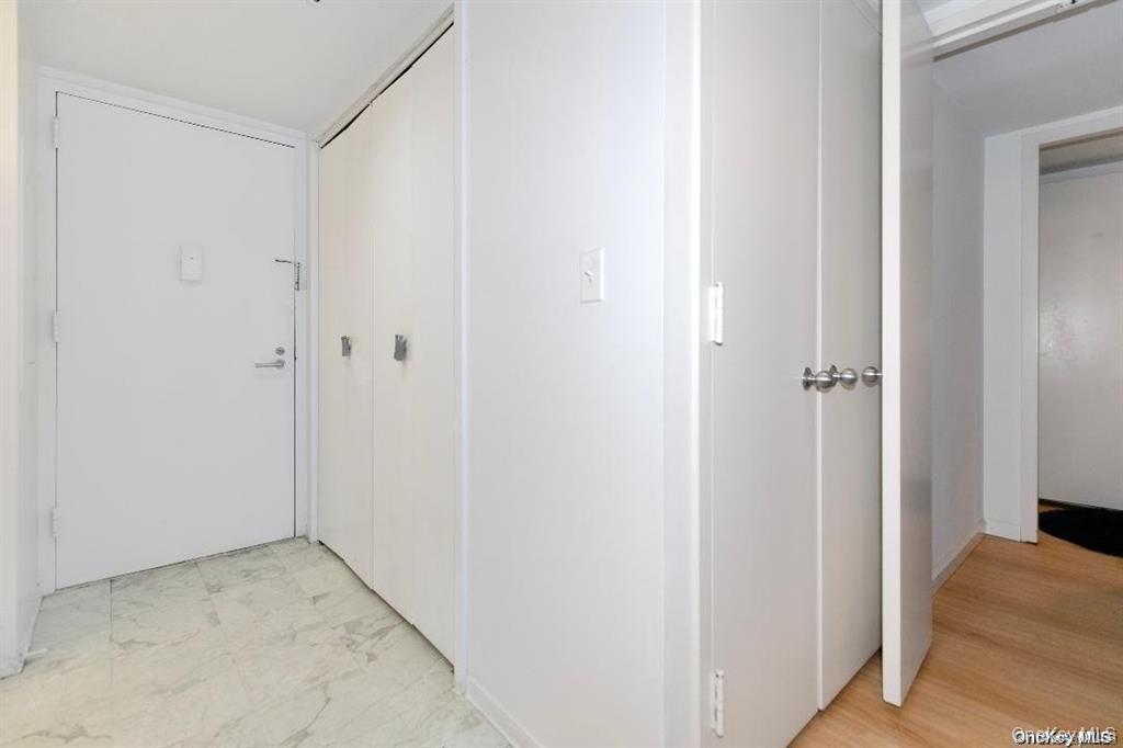 88 Cuttermill Road # 112, Great Neck, NY 11021