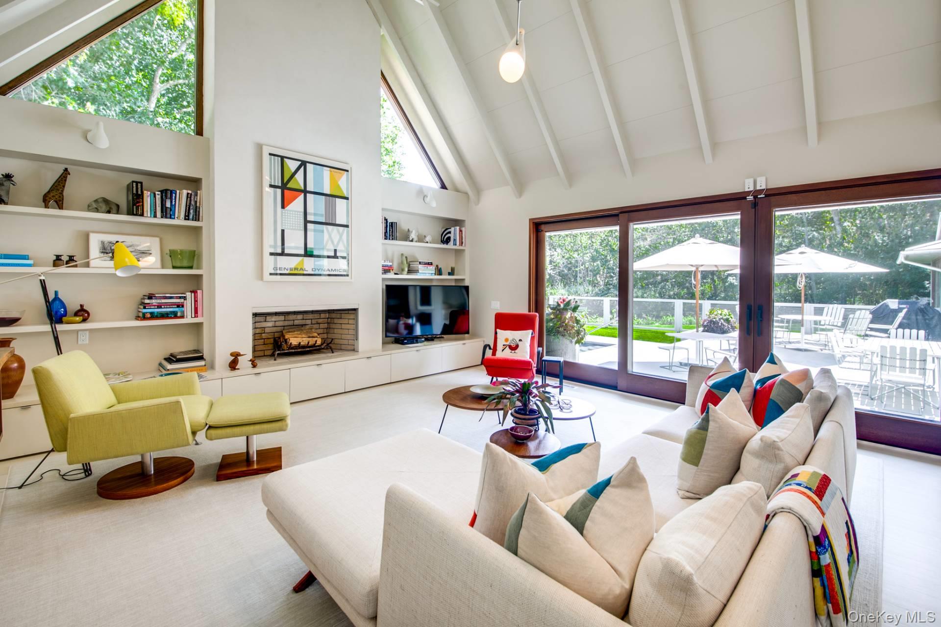 118 Georgica Close Road, East Hampton, NY 11937