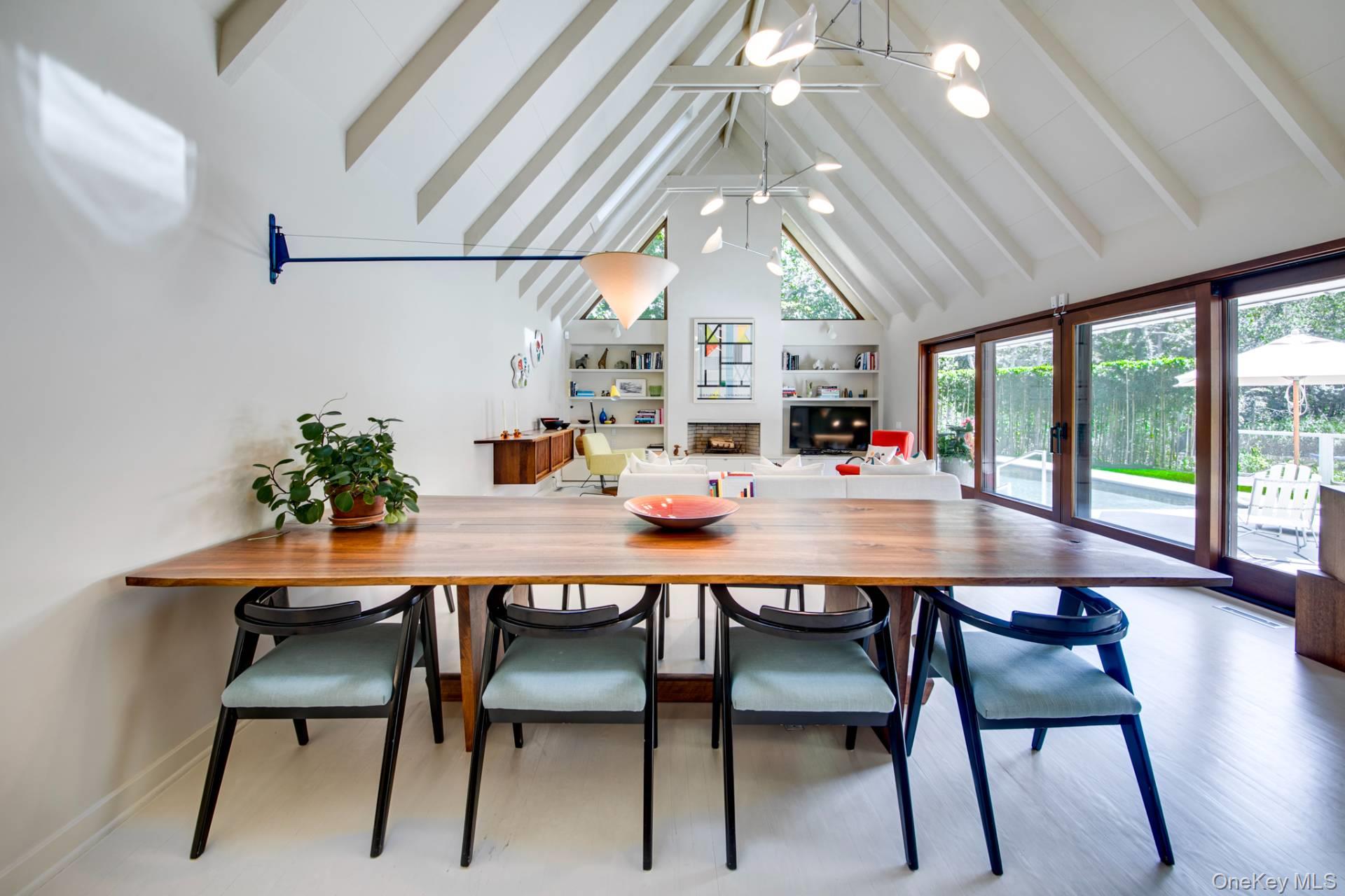 118 Georgica Close Road, East Hampton, NY 11937