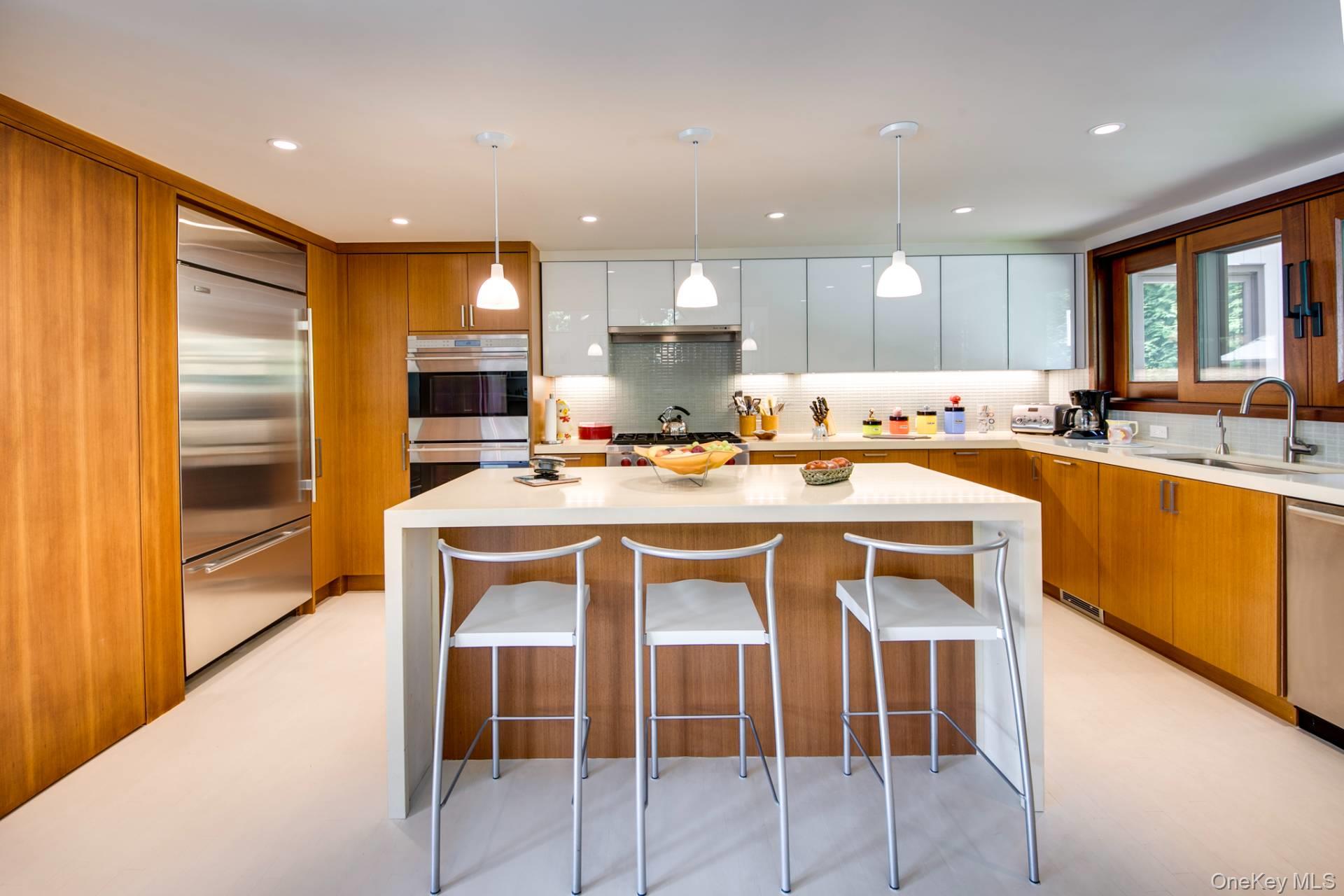 118 Georgica Close Road, East Hampton, NY 11937